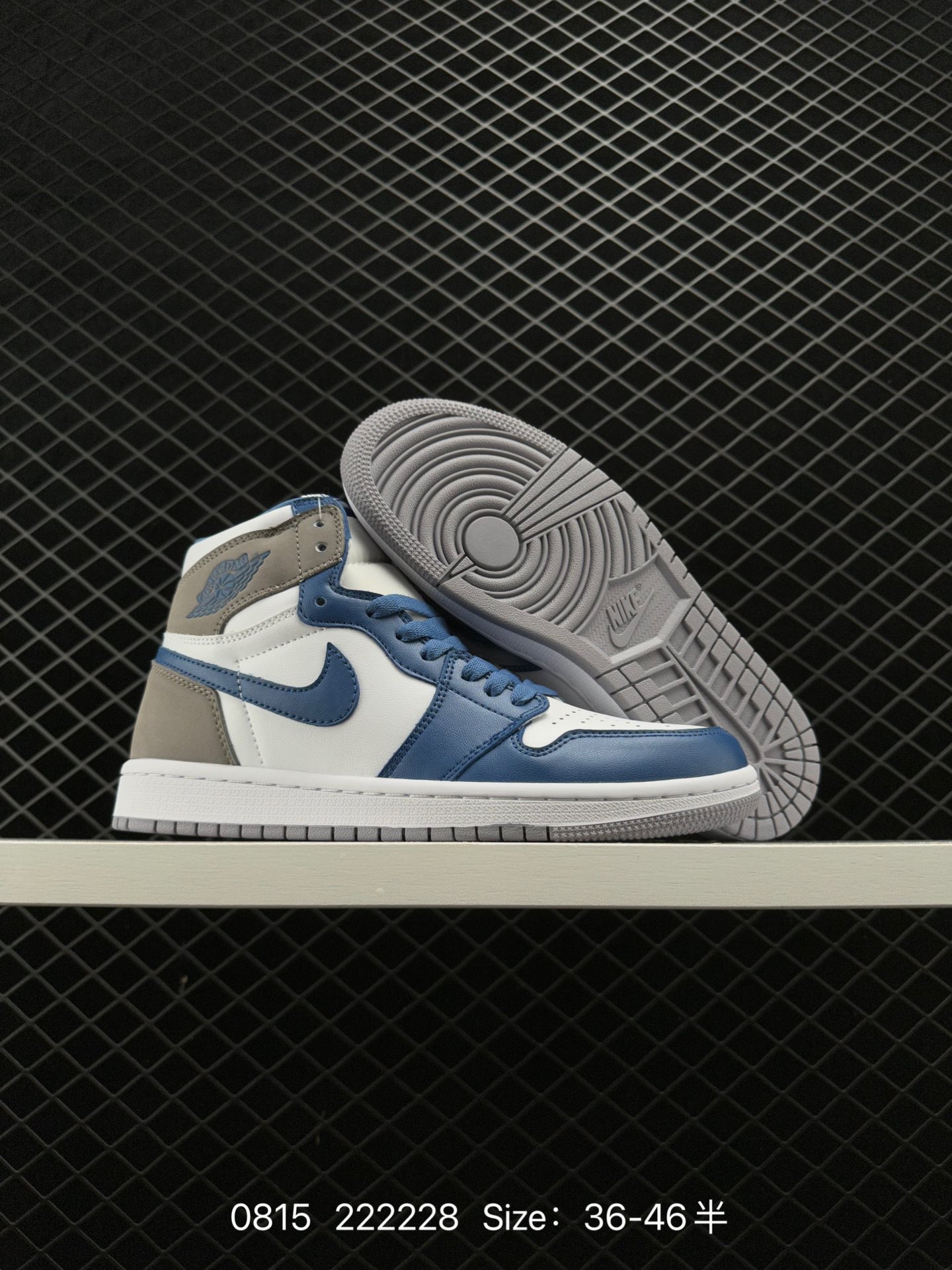 Nike Air Jordan 1 Retro High OG”Black/White“